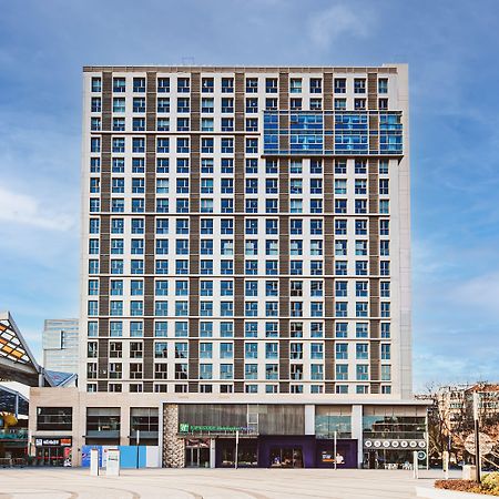 Holiday Inn Express Shanghai Baoyang By Ihg Exteriör bild