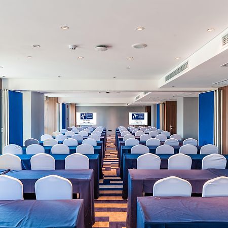 Holiday Inn Express Shanghai Baoyang By Ihg Exteriör bild