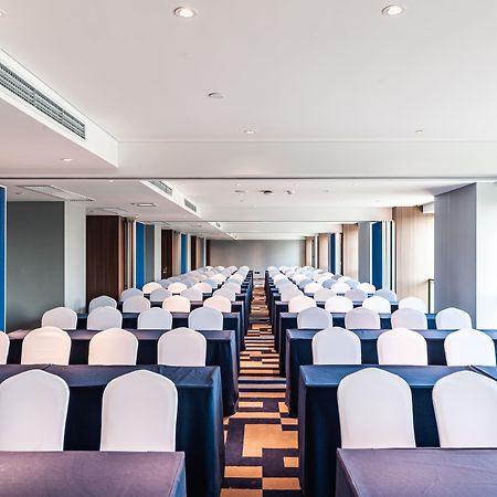 Holiday Inn Express Shanghai Baoyang By Ihg Exteriör bild