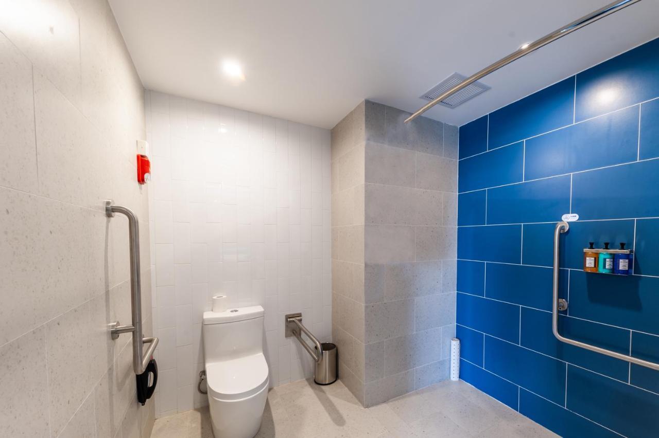 Holiday Inn Express Shanghai Baoyang By Ihg Exteriör bild