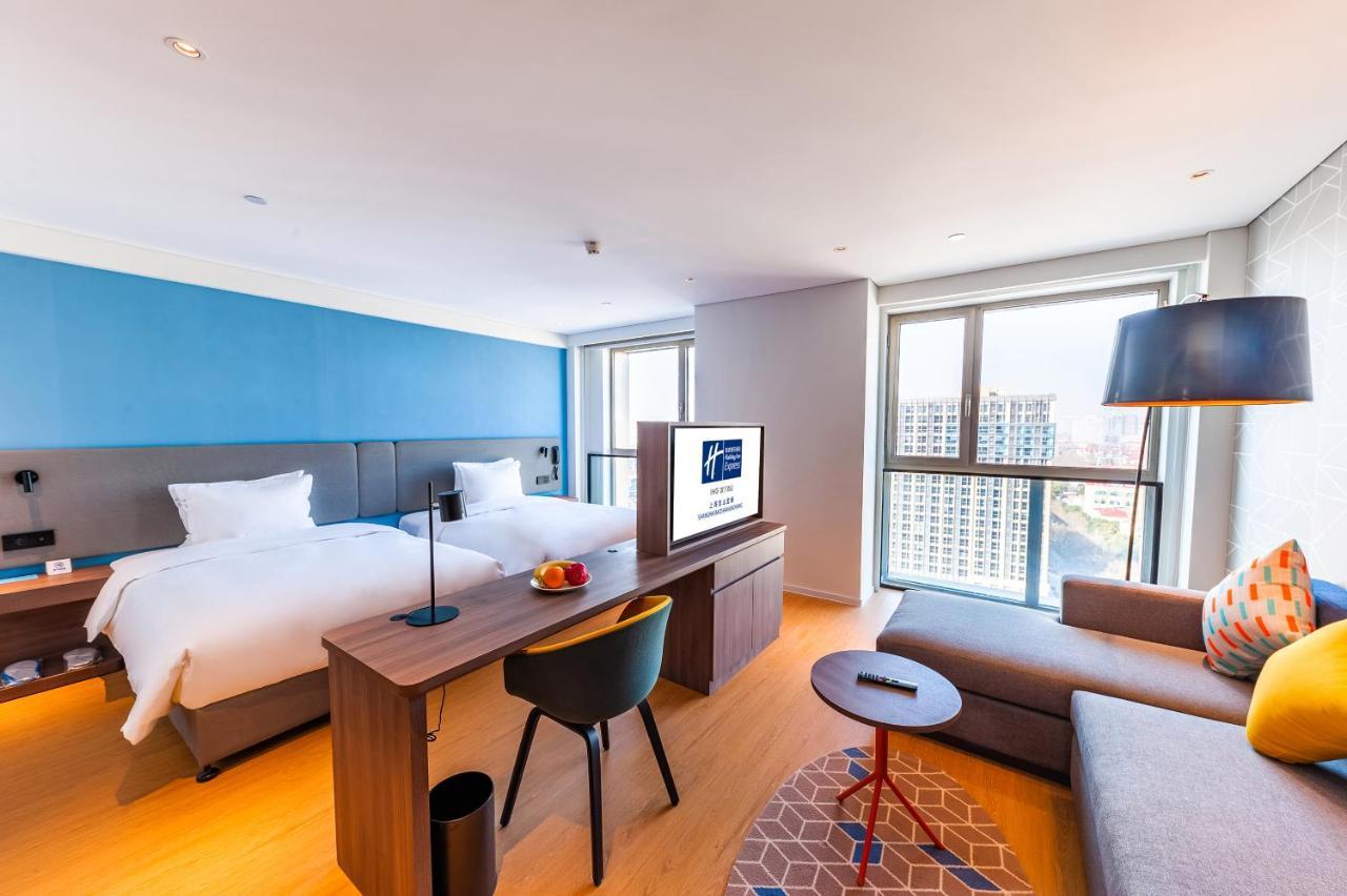Holiday Inn Express Shanghai Baoyang By Ihg Exteriör bild