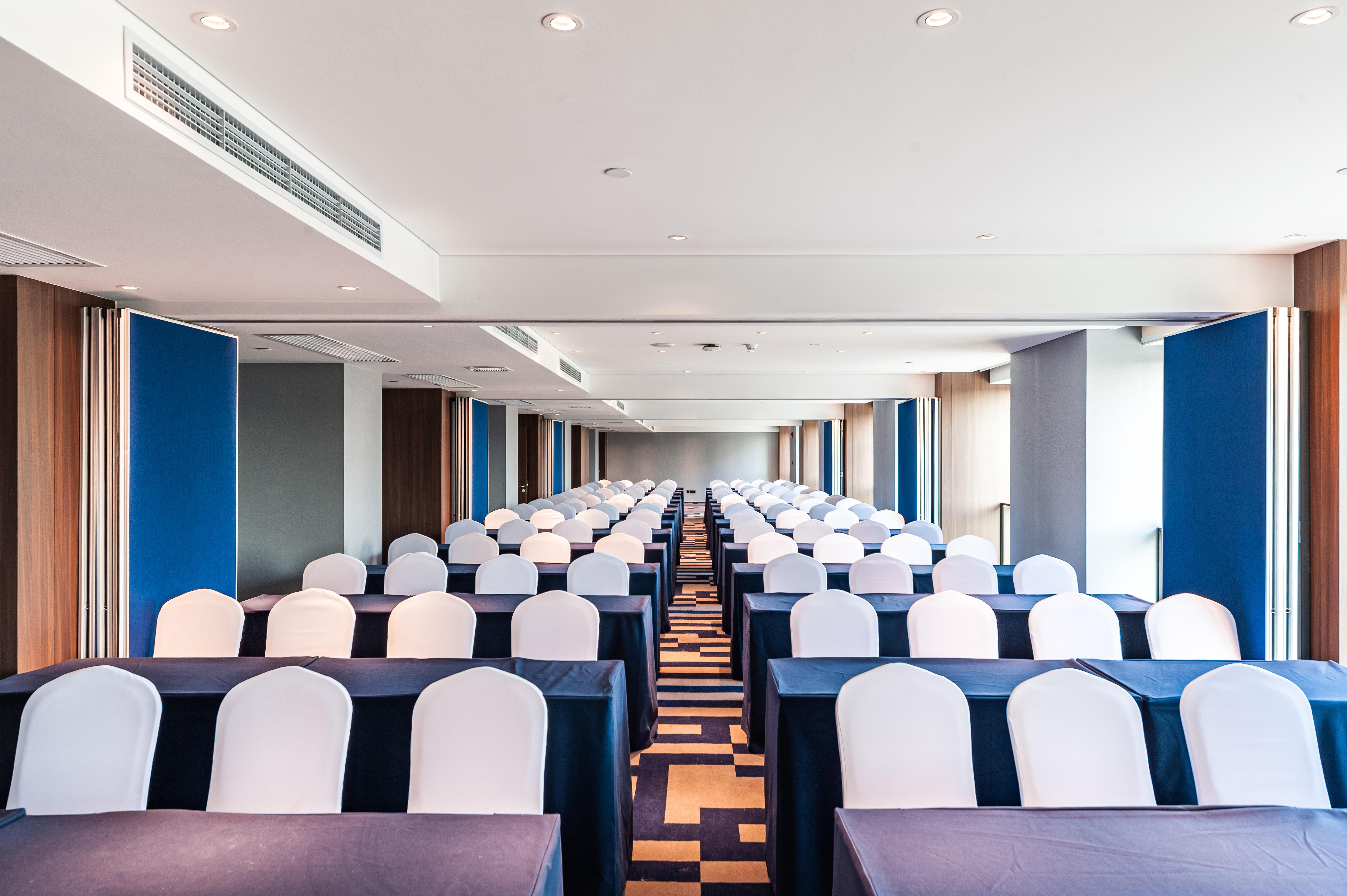 Holiday Inn Express Shanghai Baoyang By Ihg Exteriör bild